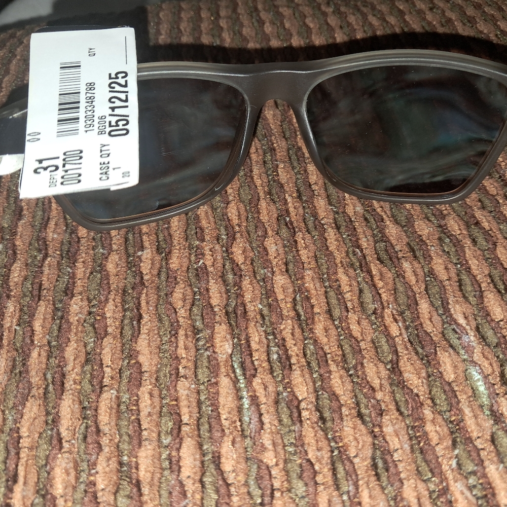 Body Glove Men's Square Sunglasses - Picture 3 of 6